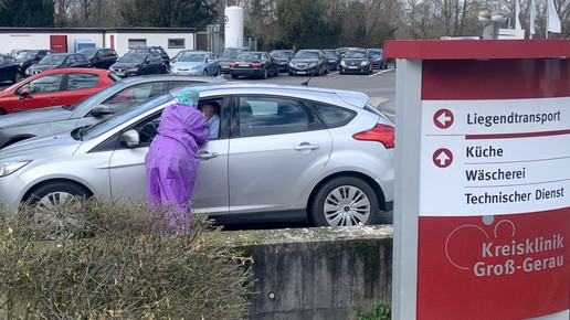 Klinik richtet „Drive-In“ für Coronavirus-Test ein