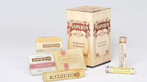 asprin-packungen ab1917 deutsches-apotheken-museum