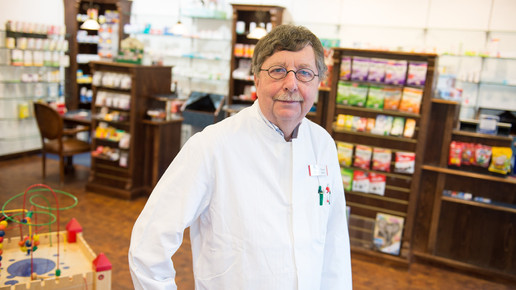 Klaus Rabe in der Apotheke