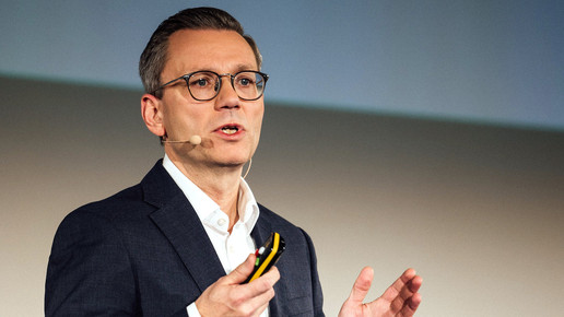 Dr. Sebastian Schwintek auf der Bühne