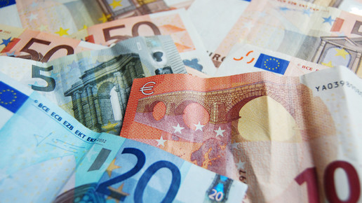 300 Euro monatlich für begabte Pharmaziestudenten