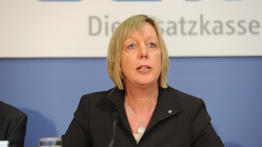 Hausbesuch mit Arzt im Rucksack