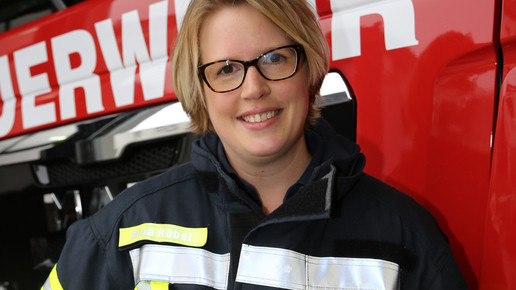PTA und Feuerwehrfrau Nina Robel