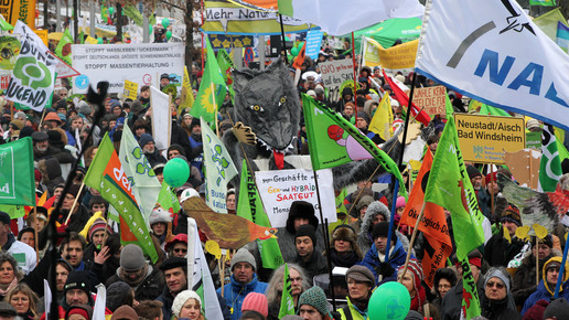 Demo gegen „Tierfabriken“