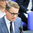 Carsten Linnemann spricht im Bundestag 