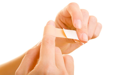 Zugsalben bei Abszessen: Wirkstoffe & Anwendung