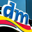dm: Angriff auf Apothekenmarkt auch in Österreich Foto: Das Logo der Drogeriekette dm.