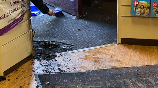 Brandanschlag auf Apotheke – Inhaberin öffnet trotzdem