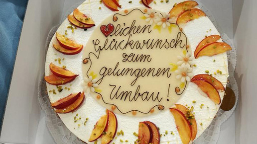 Martinus-Apotheke Wertingen Einweihungstorte Martinus-Apotheke