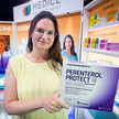 AAD: Medice bringt Perenterol protect Nadja Neubauer mit Perenterol-Packung