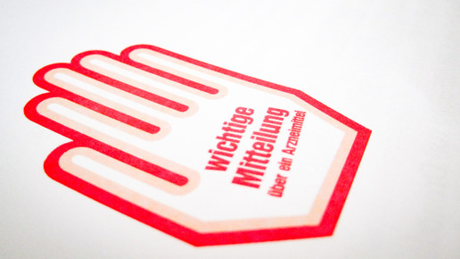 Foto: Ausdruck eines Rote-Hand-Briefs, zu sehen ist das offizielle Logo.