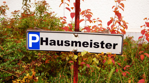 hausmeister parkplatz thomasmaxmueller pixeliode