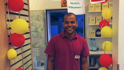 Bild 5 Willkommen Bahnhof Apo