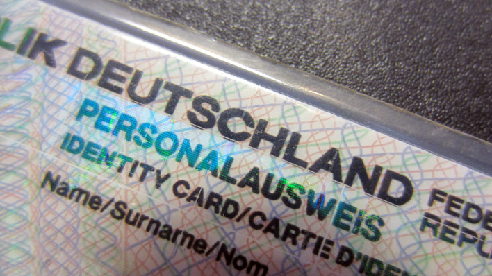Mit Arztausweis Medikamente Online Kaufen Arztausweis statt Rezept? | APOTHEKE ADHOC