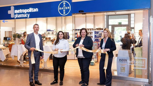 Eröffnung der neuen Flughafen Apotheke Hamburg
