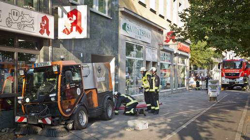 Kehrmaschine Unfall4 Abix