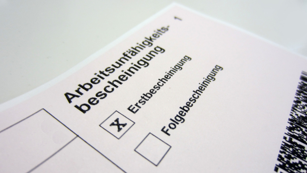 Krankmeldung Zu Spät Abgegeben Kein Lohn Kein Lohn bei Krankschreibung während Kündigungsfrist | APOTHEKE ADHOC