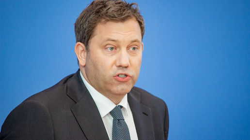 Lars Klingbeil spricht