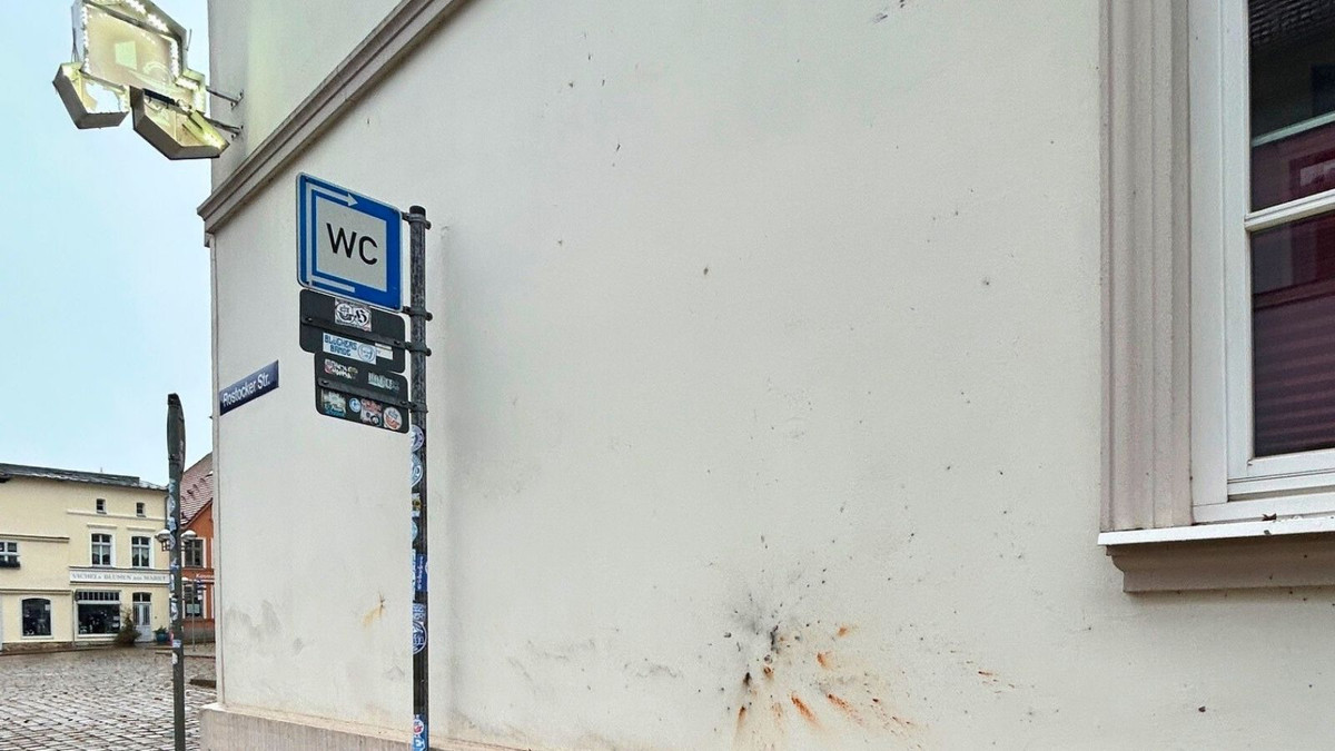 Silvester-Sch-den-Apotheke-unter-Beschuss