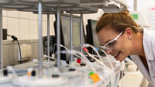 Schutzbrillen: Empfehlung gilt auch für Brillenträger