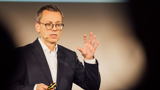 Dr. Sebastian Schwintek auf der Bühne