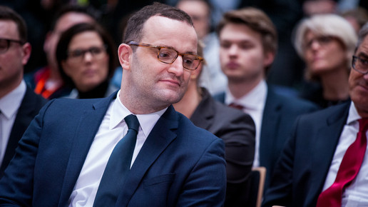 Spahn will 14 Euro Lohn für Pflegefachkräfte