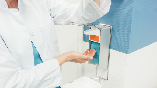 Desinfektionsmittel: Krankenhausapotheker und Spahn organisieren Nachschub