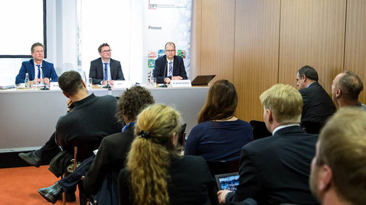 1511111 amnog pressekonferenz3 bpi