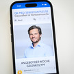 Dr. Sebastian Pleuse wirbt als Arzt für die Produkte seines Unternehmens.