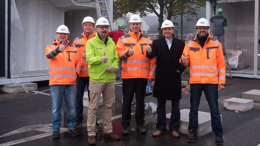 20151021 easy Apotheke Errichtung Team easy Algeco2