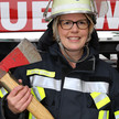 PTA und Feuerwehrfrau Nina Robel PTA im Feuerwehrwagen