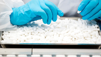 Pillenproduktion in Fabrik