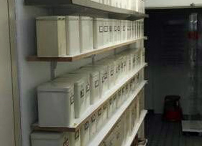 gemmeren regal dosen Vosstor-Apotheke