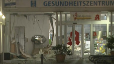 Apothekenwand gesprengt Apothekenwand gesprengt