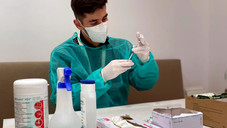 Apothekerin: Impfaktion als Familientreffen