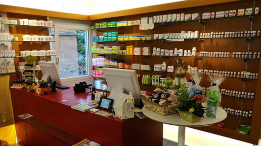 Zeller Apotheke Waidhofen innen Zeller Apotheke.j