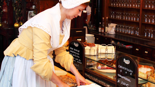 cafe apotheke im taschenbergpalais1 cafe apotheke im taschenbergpalais