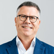 Professor Dr. Hagen Pfundner im Portrait