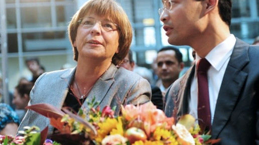 0003-1256827925 5679