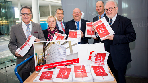 ABDA uebergabeunterschriften07 domma