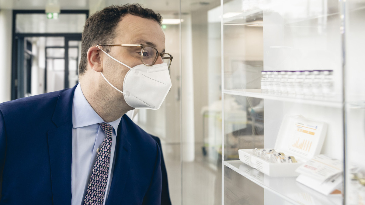 BMG-musste-OP-Hauben-komplett-entsorgen