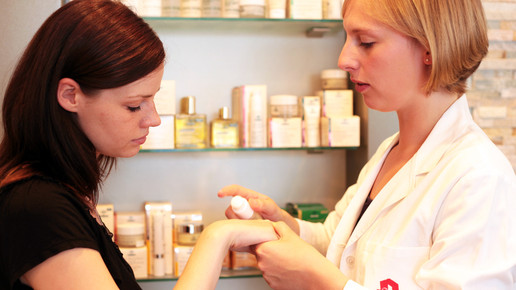 beratung kosmetik haut eincremen mw