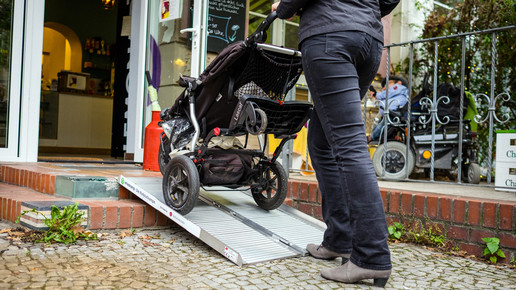 kinderwagen rollstuhlrampe Andi Weiland Sozialhelden ev