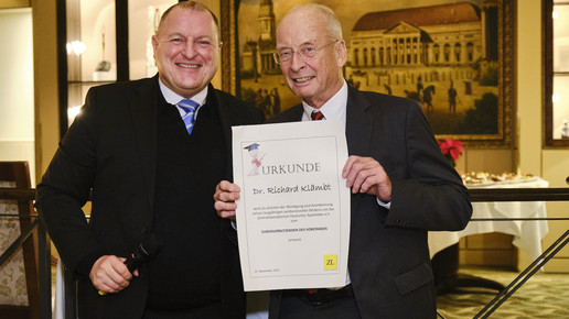 ZL: Klämbt übergibt an Hoffmann