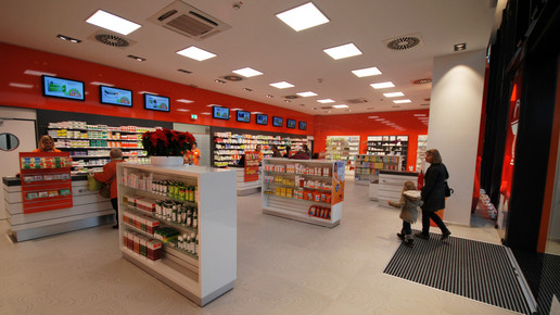 farmaplus-ruhrpark-1-farmaplusapothekeimruhrpark