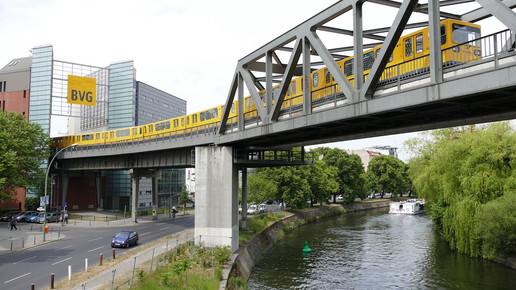 U-Bahn stoppt wegen bevorstehender Geburt