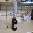 Foto: Methadonabfüllung in einer Apothekenrezeptur