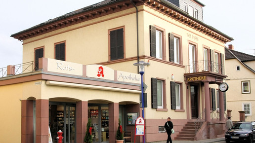 aussen 6 Rathaus Apotheke