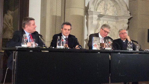 groehe-papst-biografie-fb