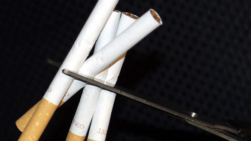 zigaretten schere aa